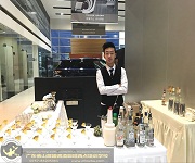 【佛山展翅調(diào)酒咖啡西點(diǎn)培訓(xùn)學(xué)校】2017年3月17日佛山慶豐路暢捷豹路虎4S店邀請韋杰花式調(diào)酒演出節(jié)目嘉賓！