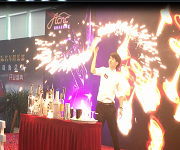 珠海將車網(wǎng)開業(yè)盛典邀請【佛山展翅調(diào)酒咖啡西點培訓學校】調(diào)酒師為花式調(diào)酒演出嘉賓